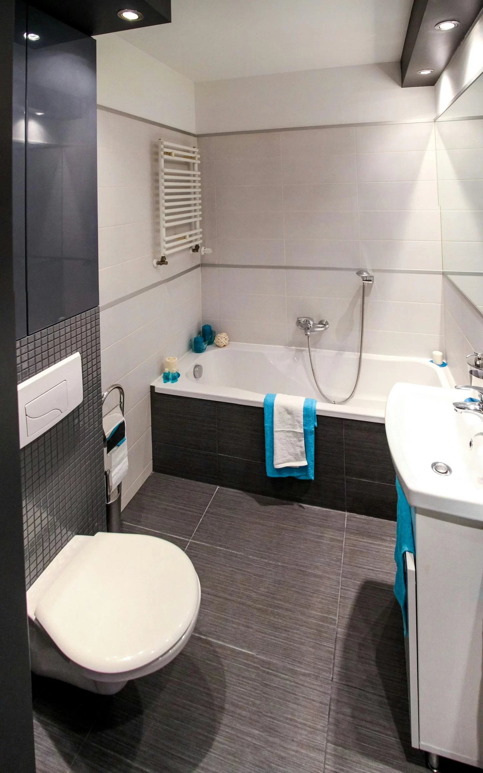 Read more about the article How Much Does a Weekly Cleaner Cost in Hampton?